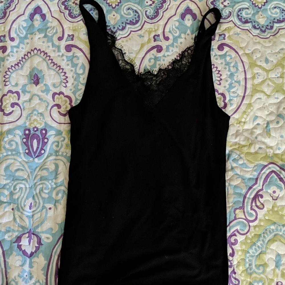 Buckle black tank top